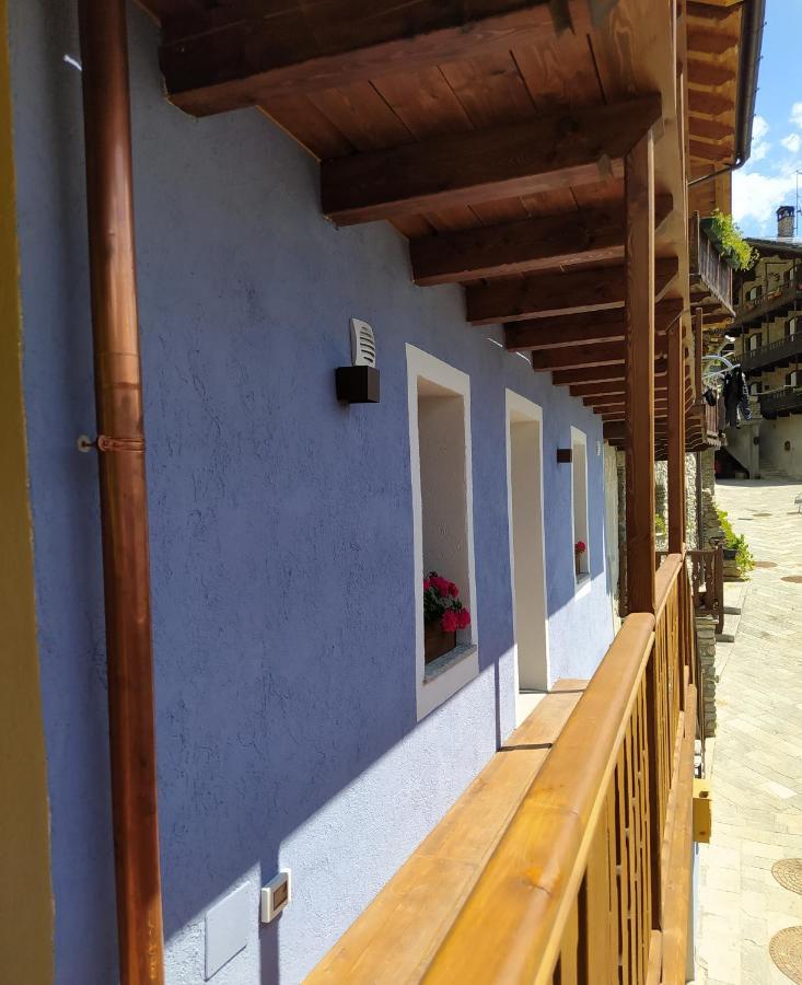 Bed and Breakfast Beb Luca76 Avise Exterior foto