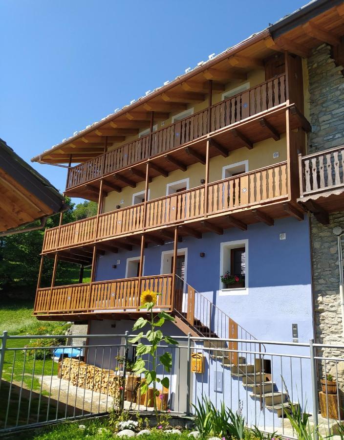 Bed and Breakfast Beb Luca76 Avise Exterior foto