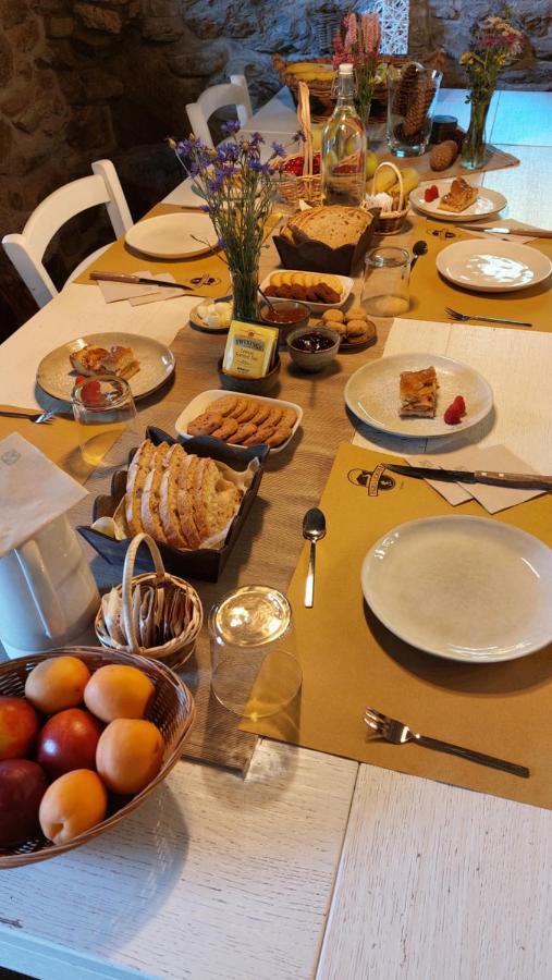 Bed and Breakfast Beb Luca76 Avise Exterior foto