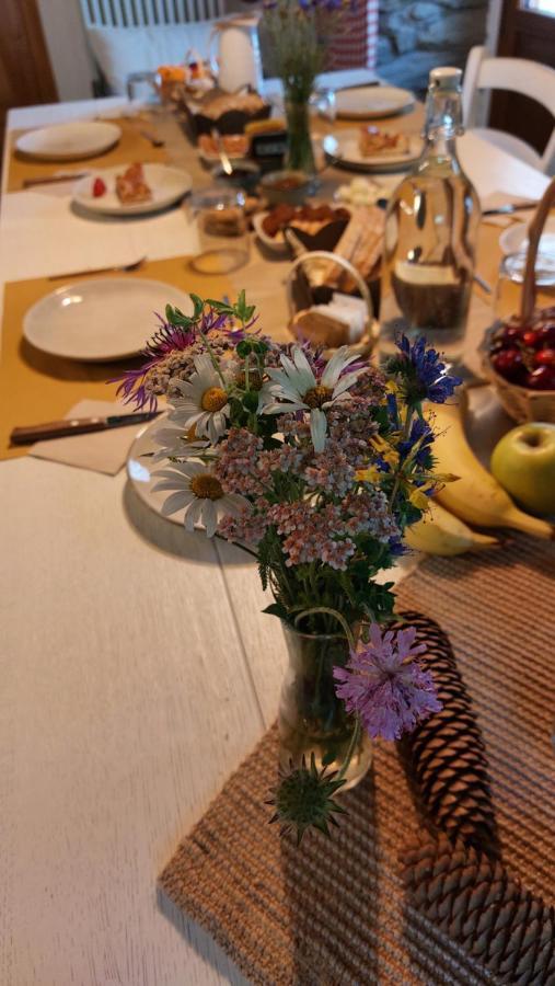 Bed and Breakfast Beb Luca76 Avise Exterior foto
